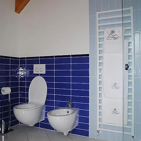 Al Buondi 3* 캄포로소인발카날레