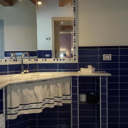 Al Buondi 3* 캄포로소인발카날레